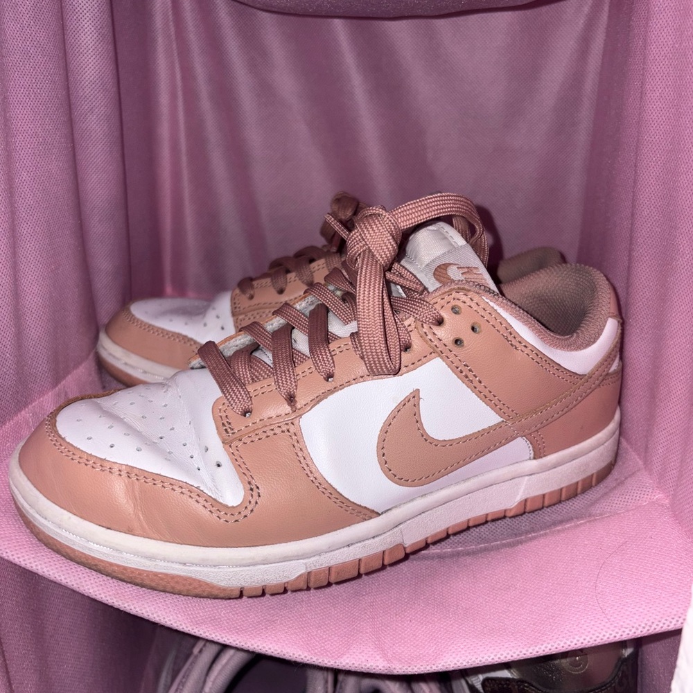 💕 Nike Women's Low-Top Sneakers in Blush Pink and White 💕